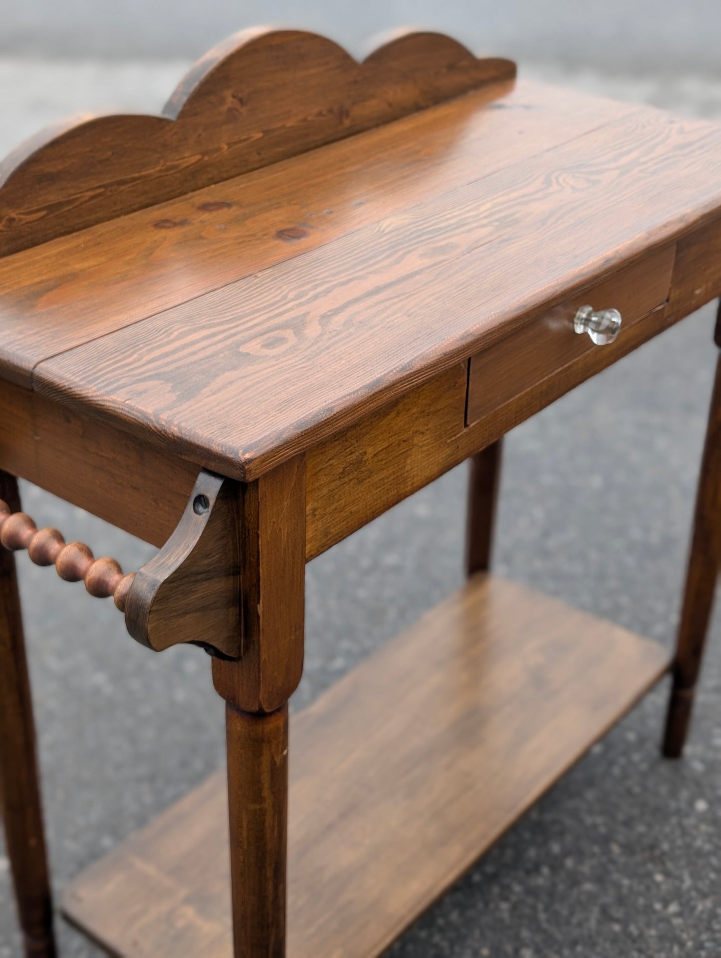 Wall table