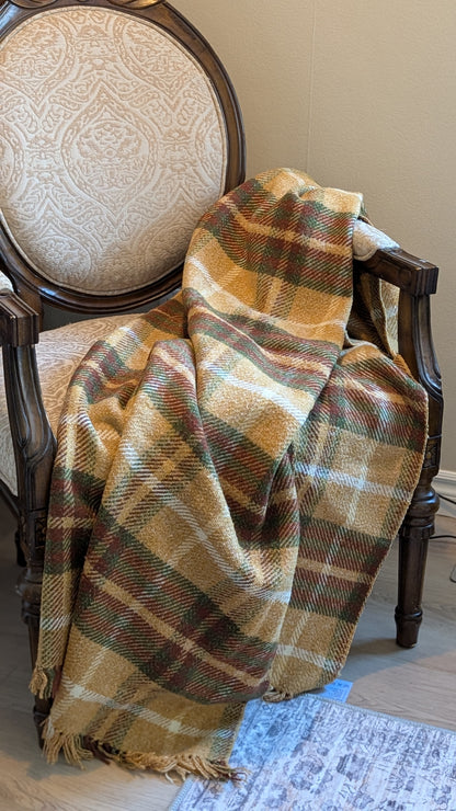 Munrospum wool blanket