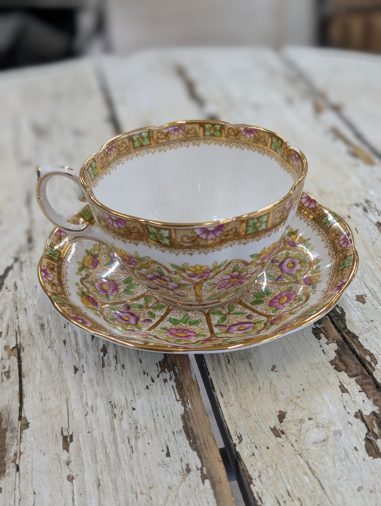 Prince Albert court teacup