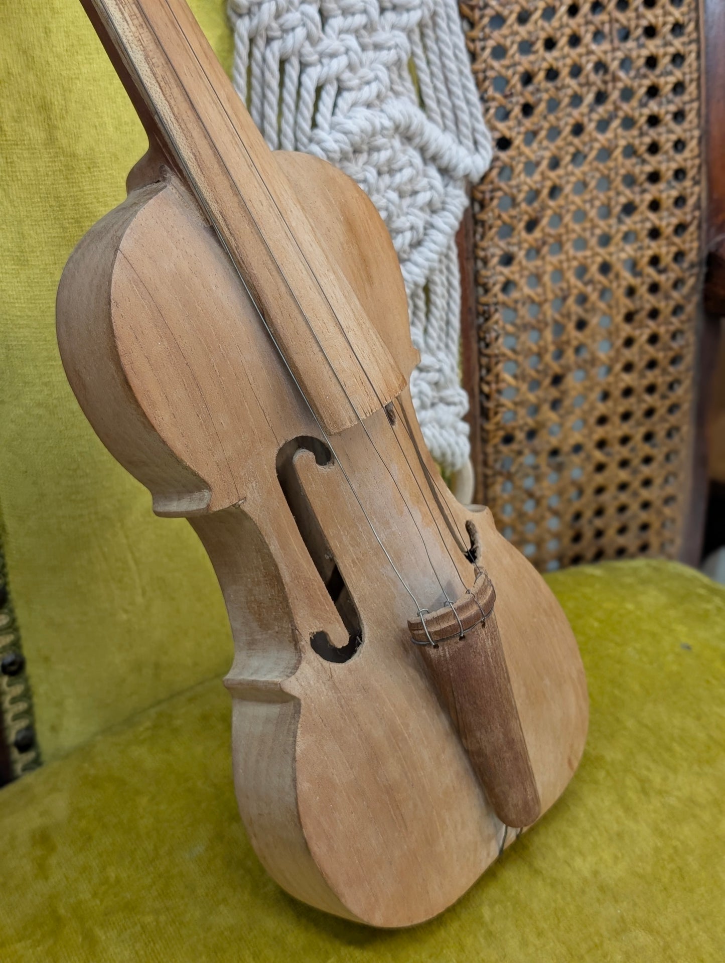 Wooden decor violin