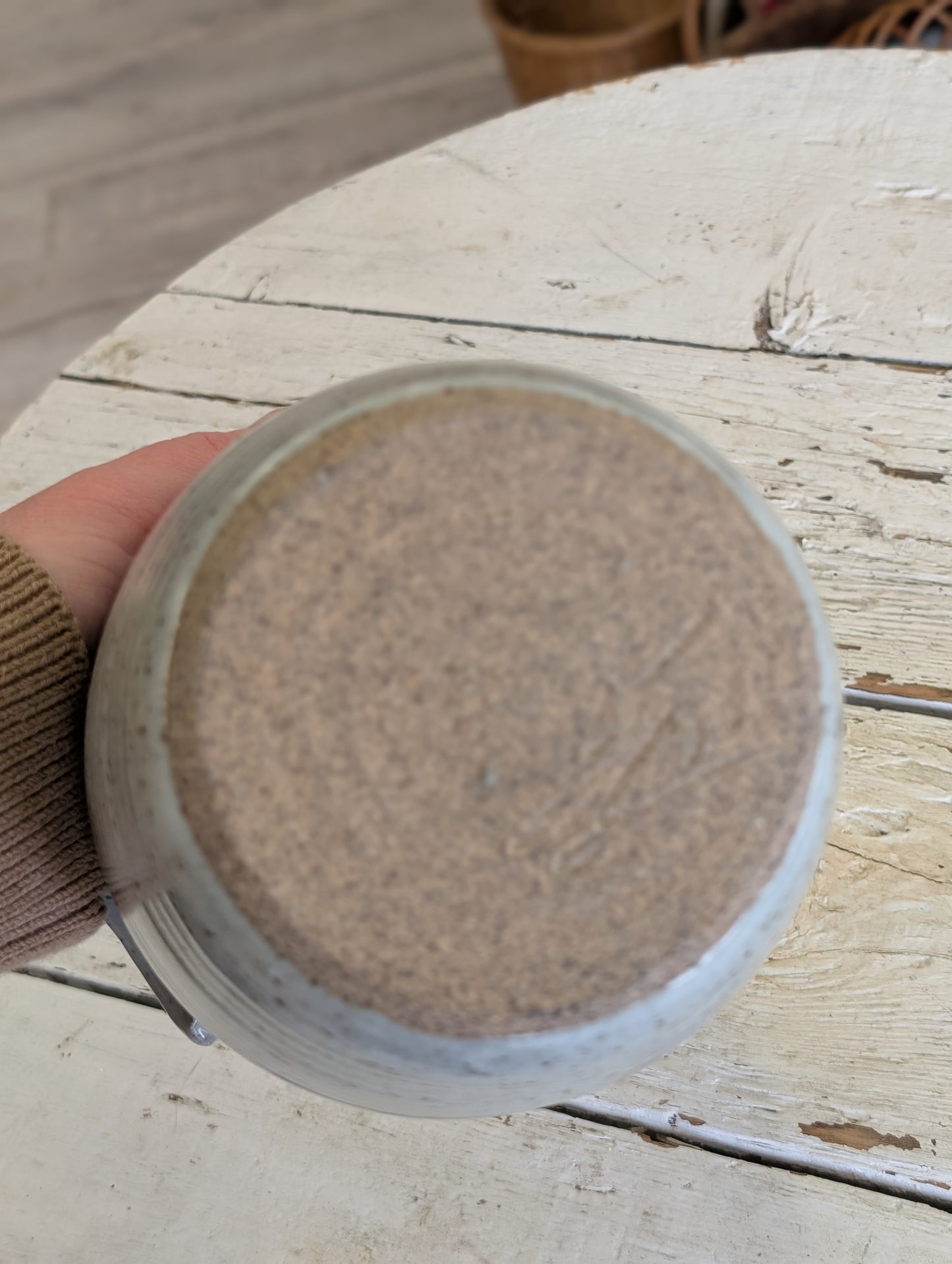 Pottery pot with hearts