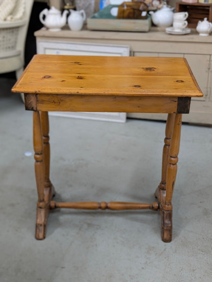 Pine side table rectangle