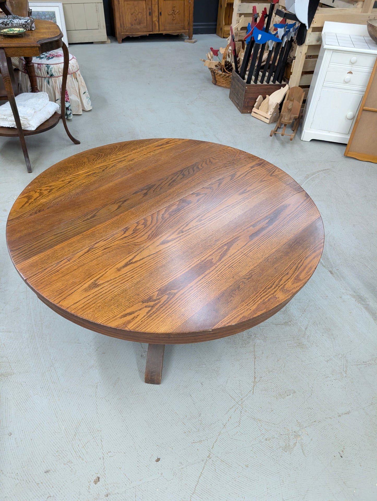 Circle coffee table