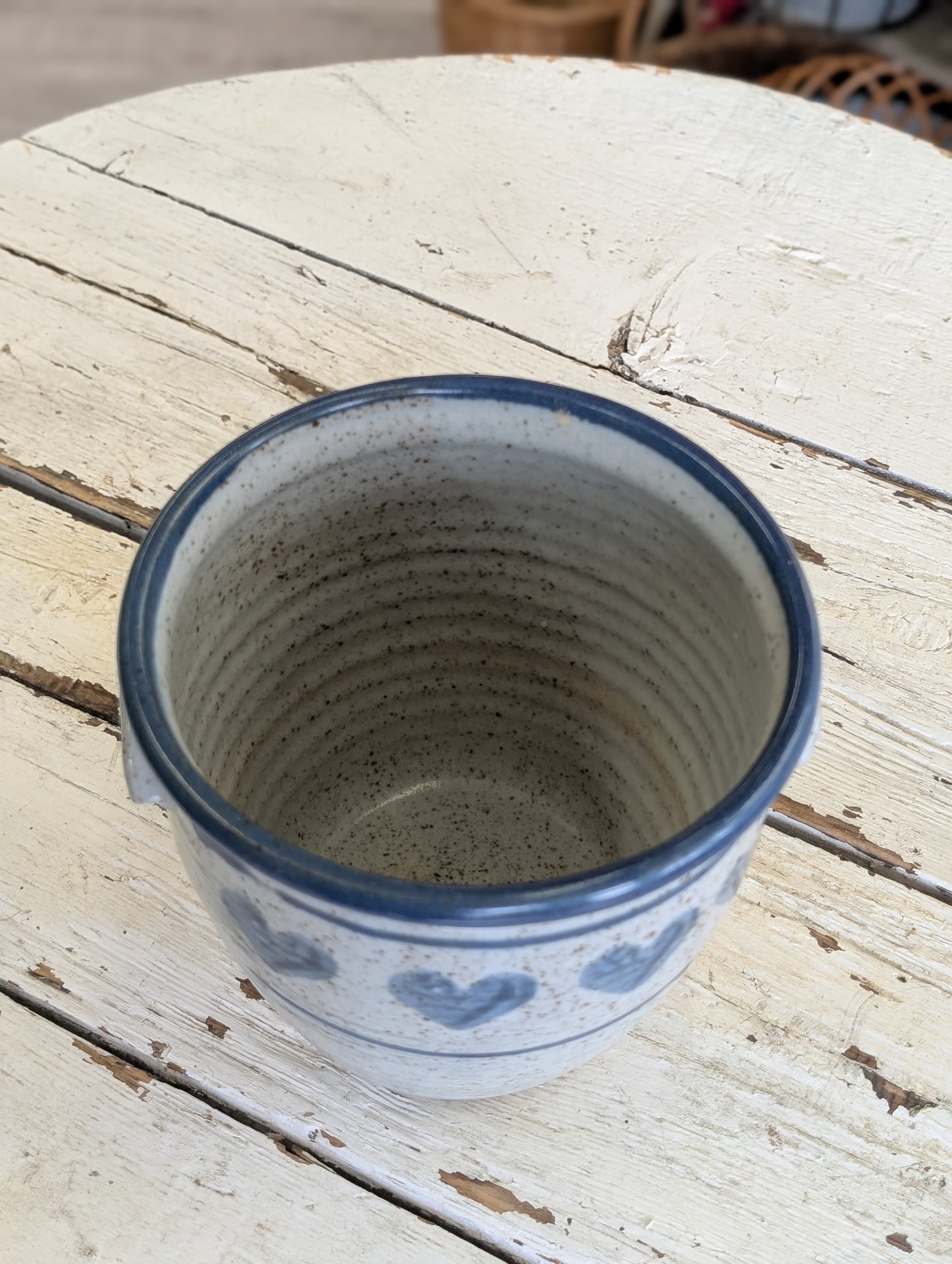 Pottery pot with hearts