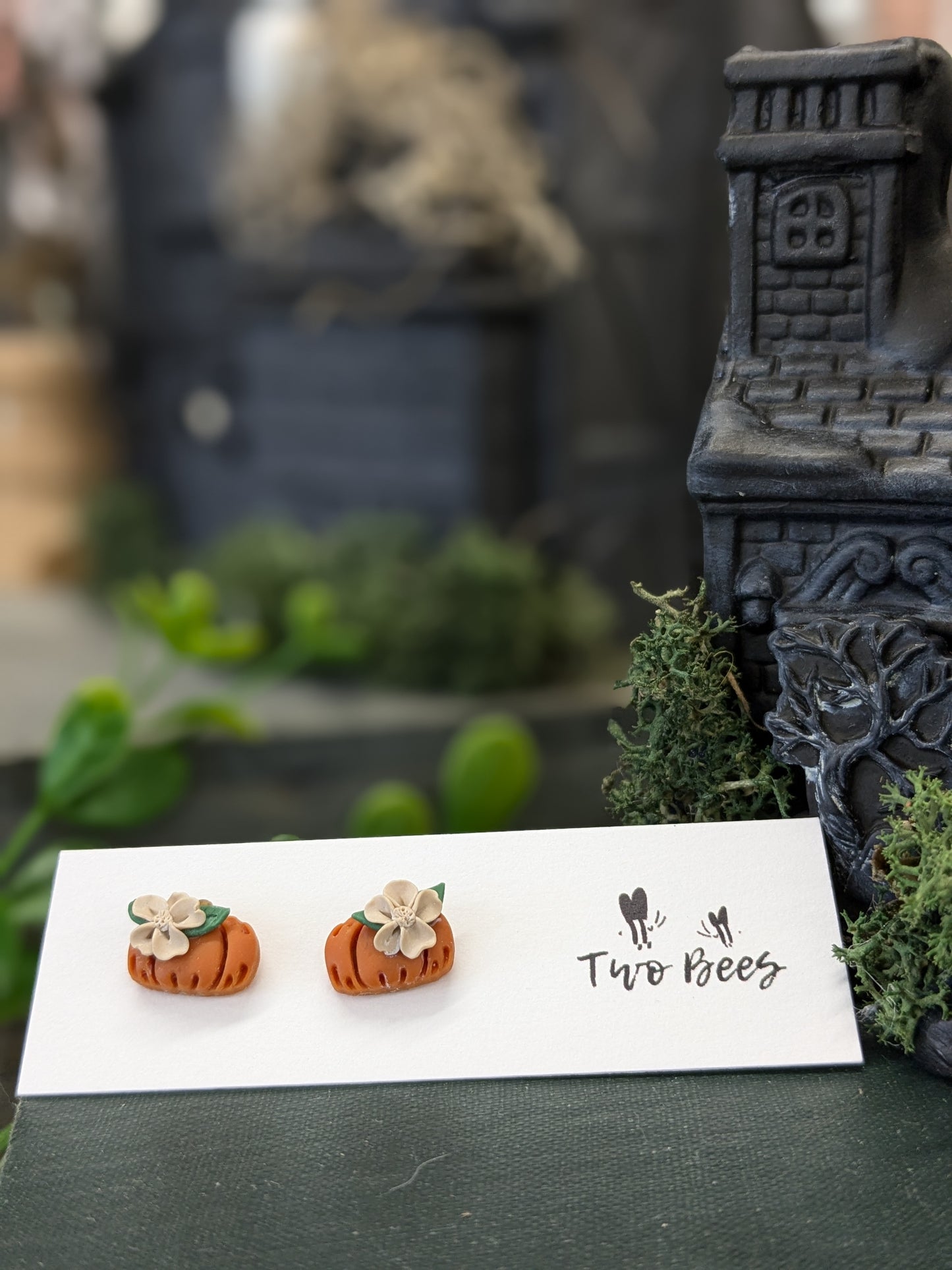 Pumpkin Studs - Vines and Flowers