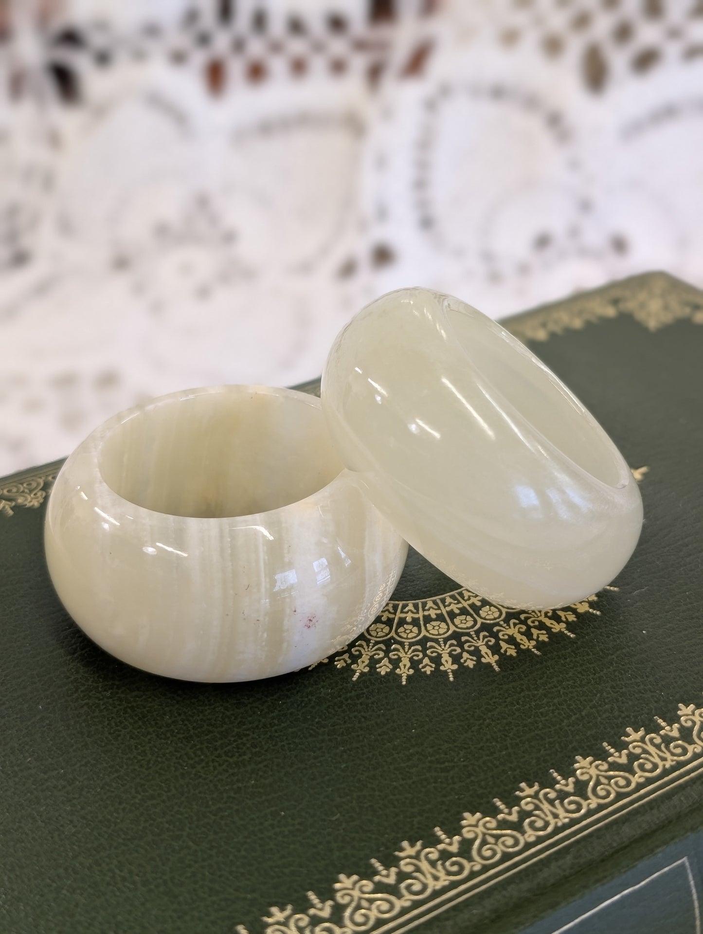 Set of marble napkin rolls