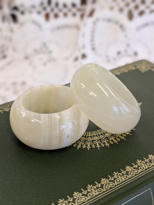 Set of marble napkin rolls