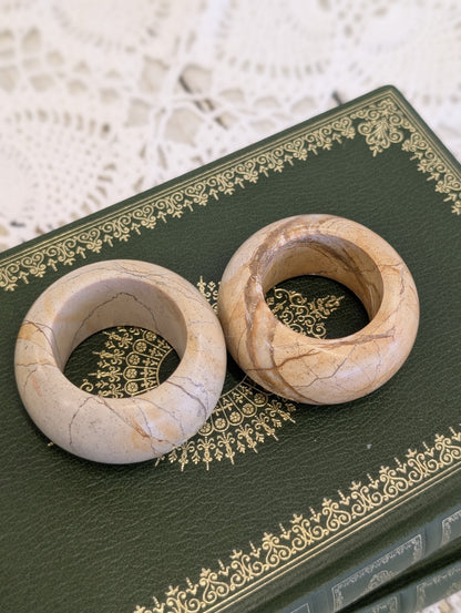 Set of alabaster napkin rings in