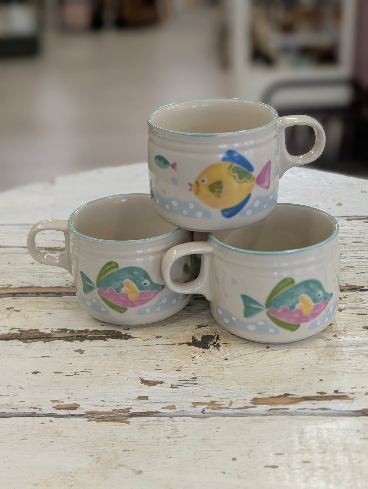 Set of 4 Studio Nova ceramic mugs
