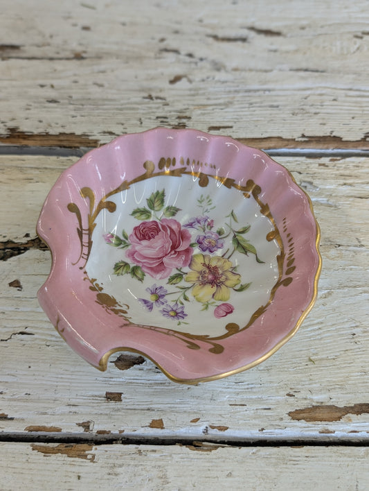 Shell catchall dish