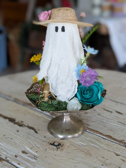 Flower Ghost Holly