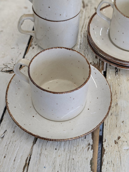 J&G Meakin Lifestyle dinnerware