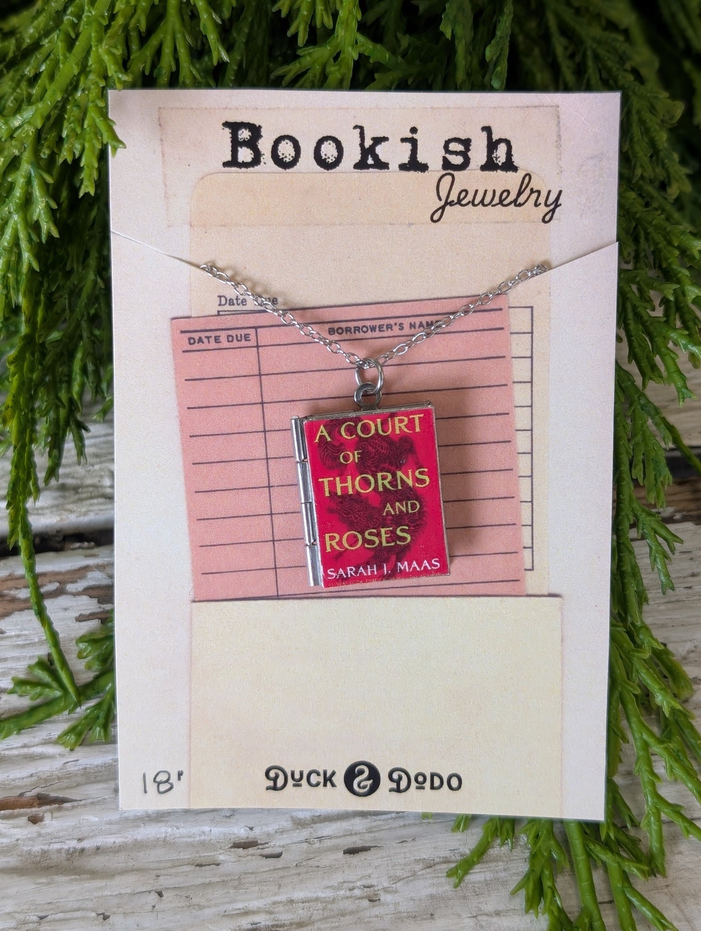 Bookish Jewelry - A Court Of Thorns Locket