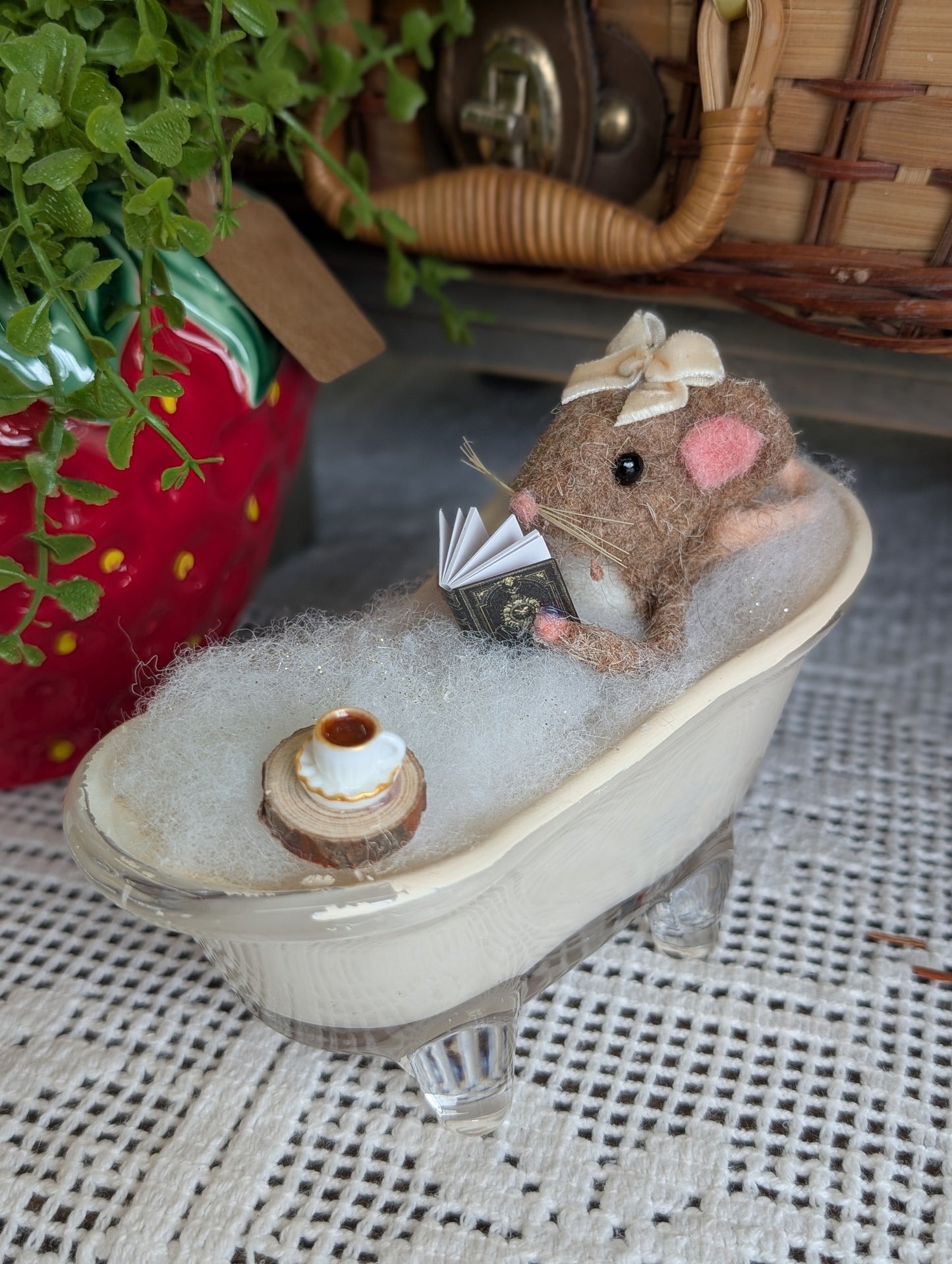 Mouse in bathtub