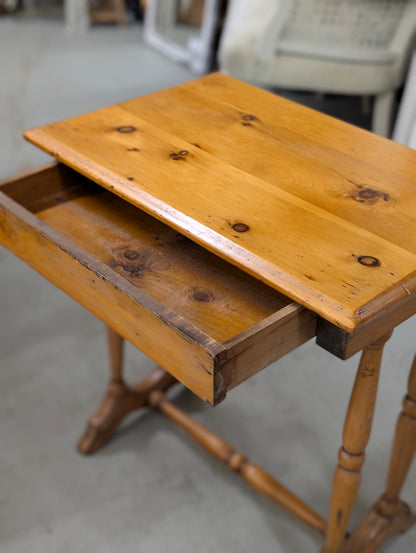 Pine side table rectangle