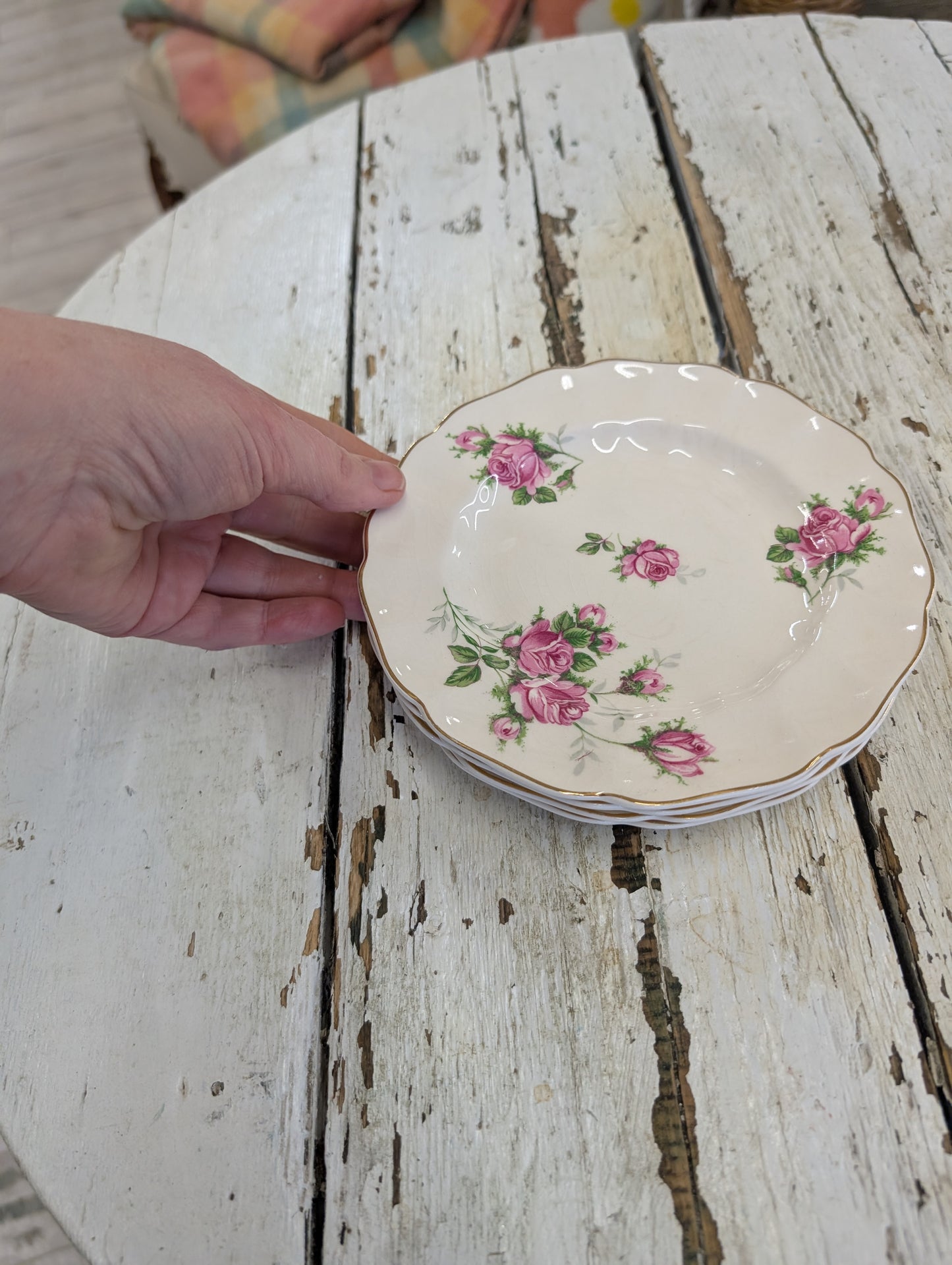 Set of 4 rose plates
