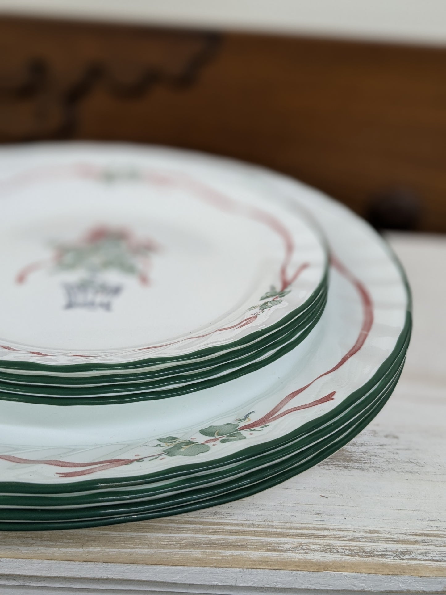 Callaway Ivy Set of plates 8 pc.