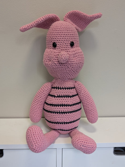 Knitted piglet