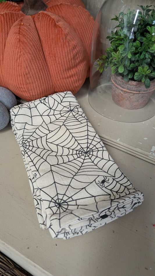Set of 4 spider linens