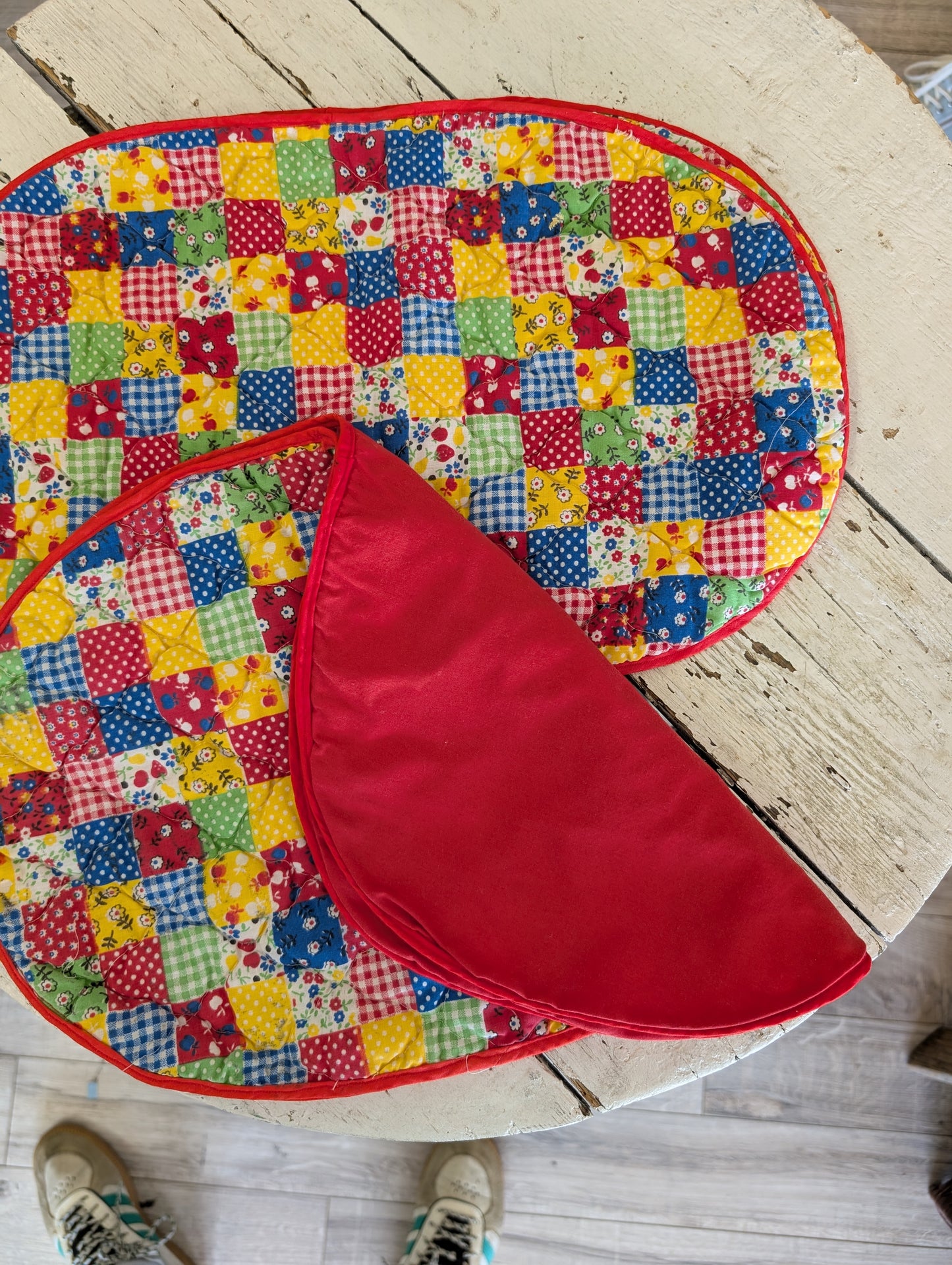 Red vintage placemats