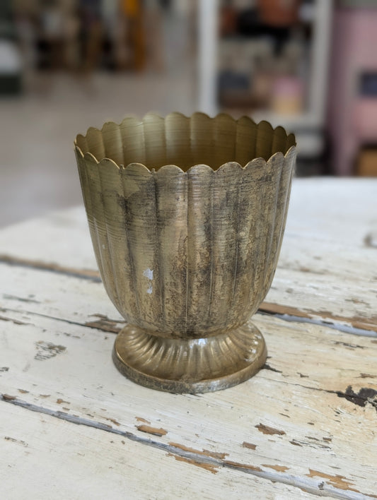 Metal planter