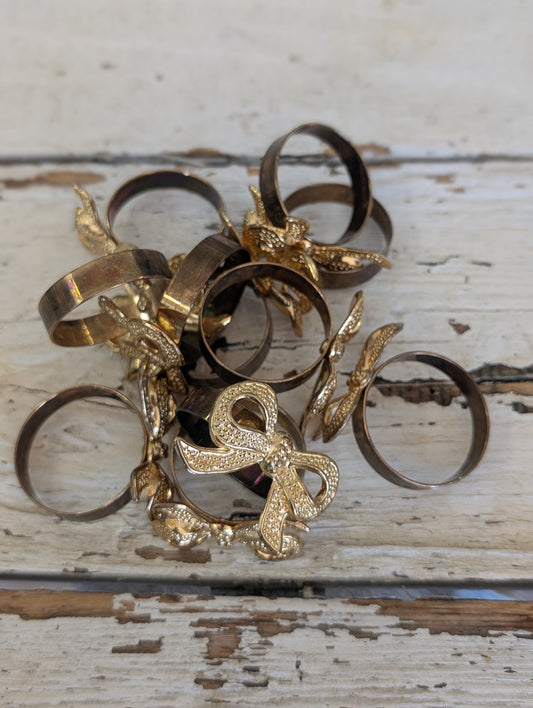 Gilded bow napkin holder set of 10