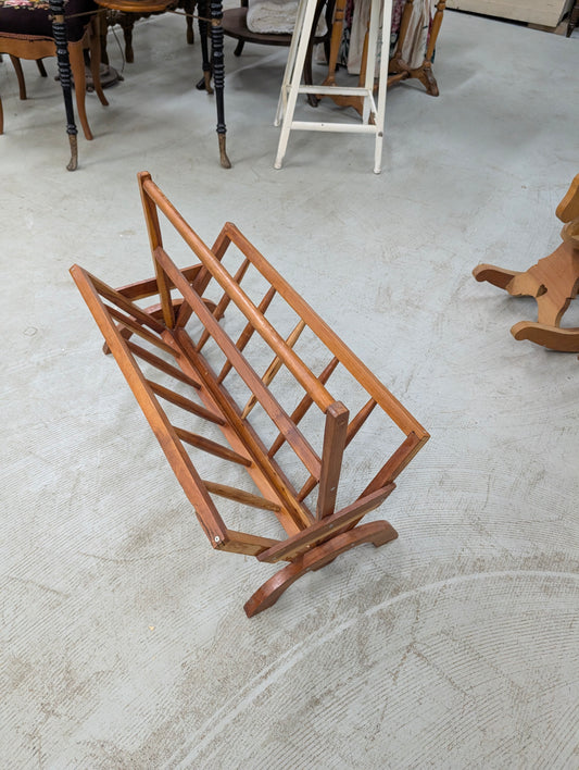 Wooden magazine rack