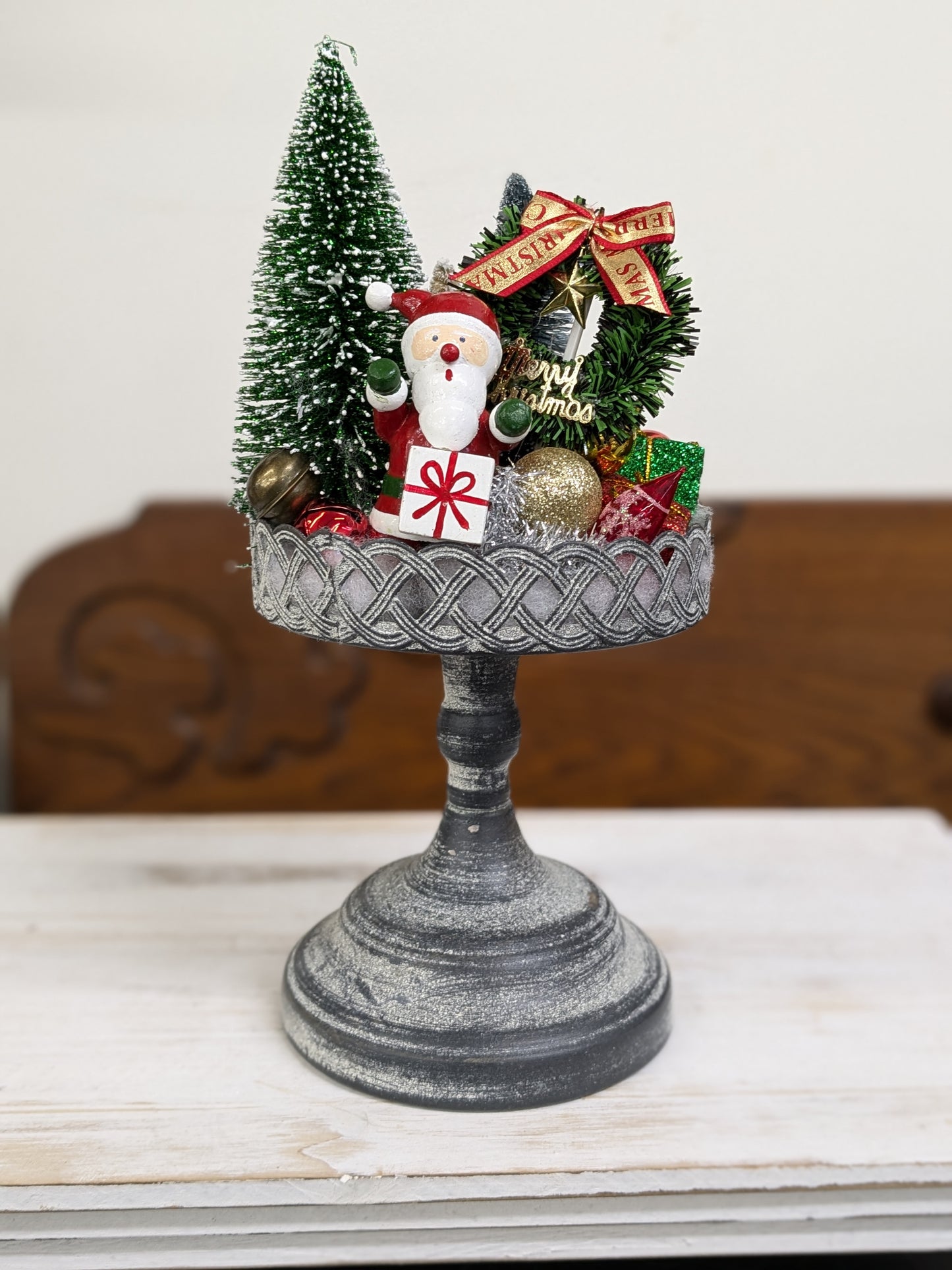 Santa shelf sitter