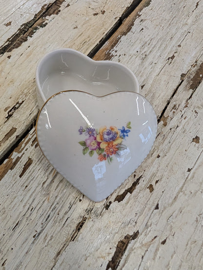 Heart ceramic dish with flowers