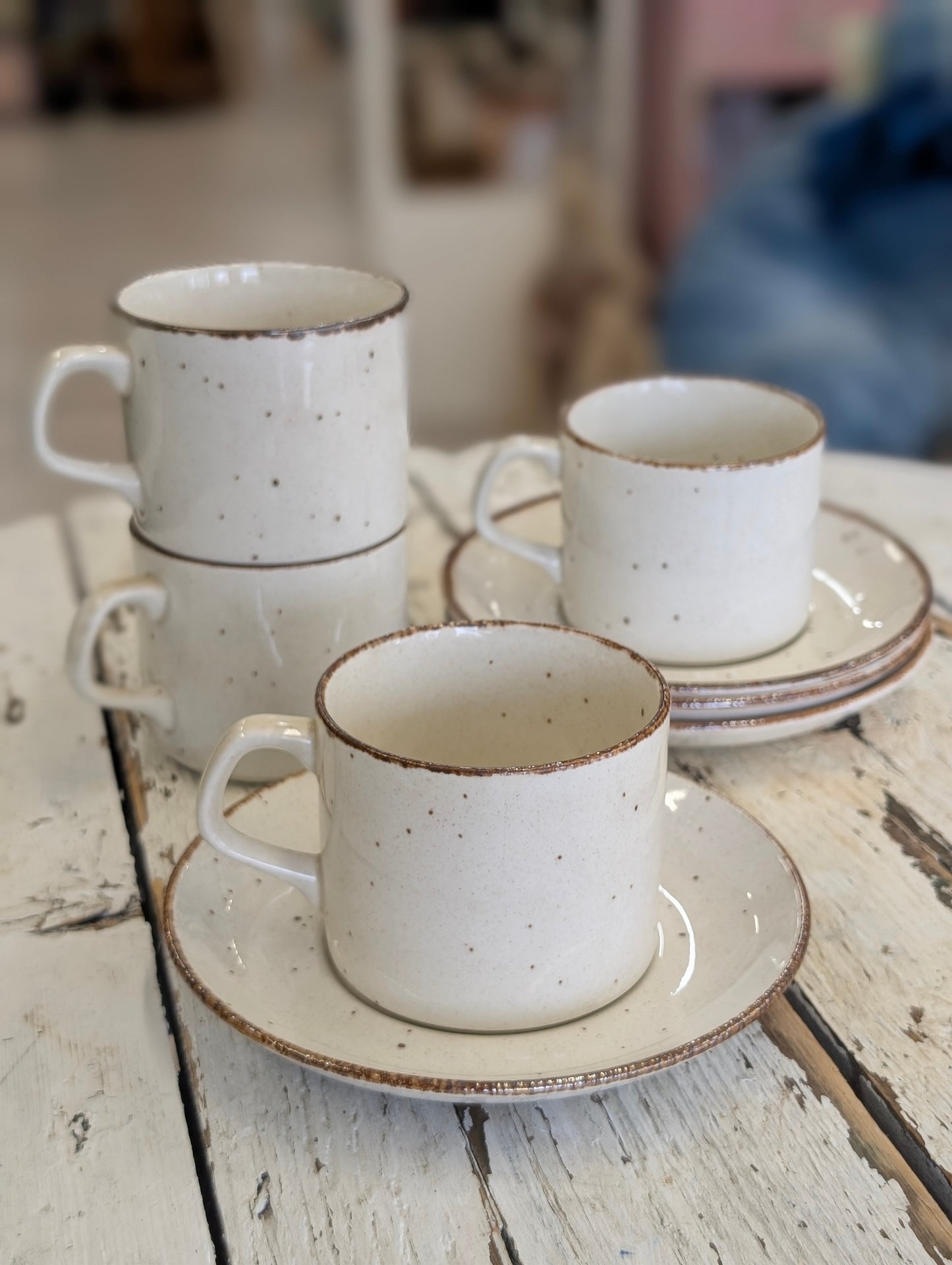 J&G Meakin Lifestyle dinnerware