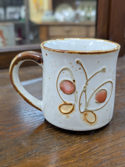 Retro mug with creature