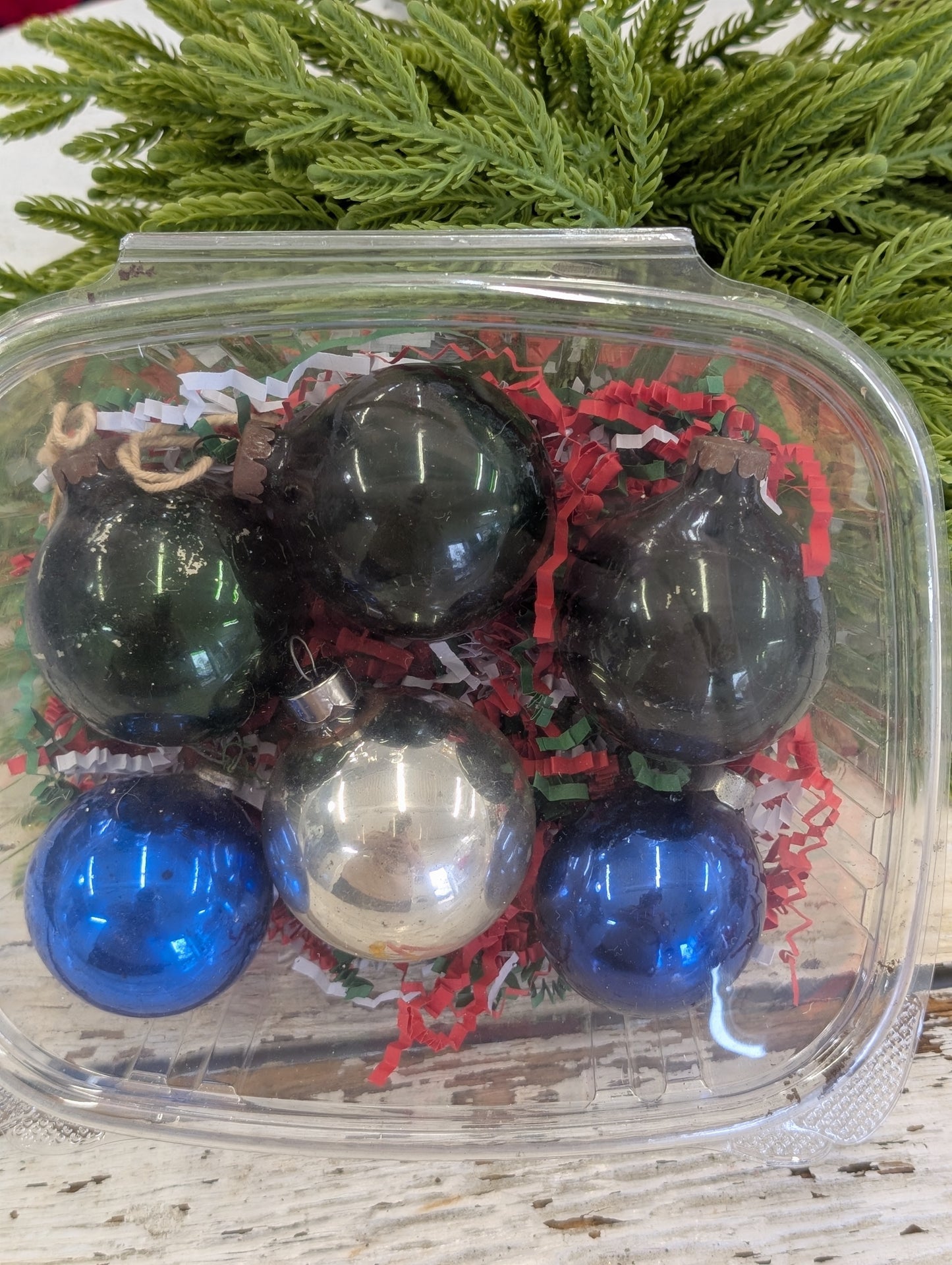 Vintage ornaments set of 6
