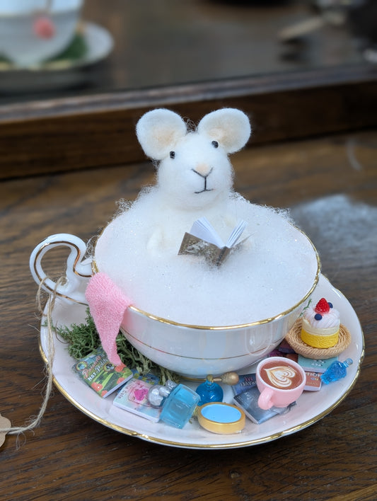 Teacup bath mouse - Ada