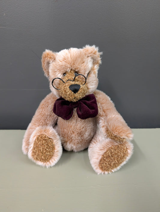 Bear with glasses