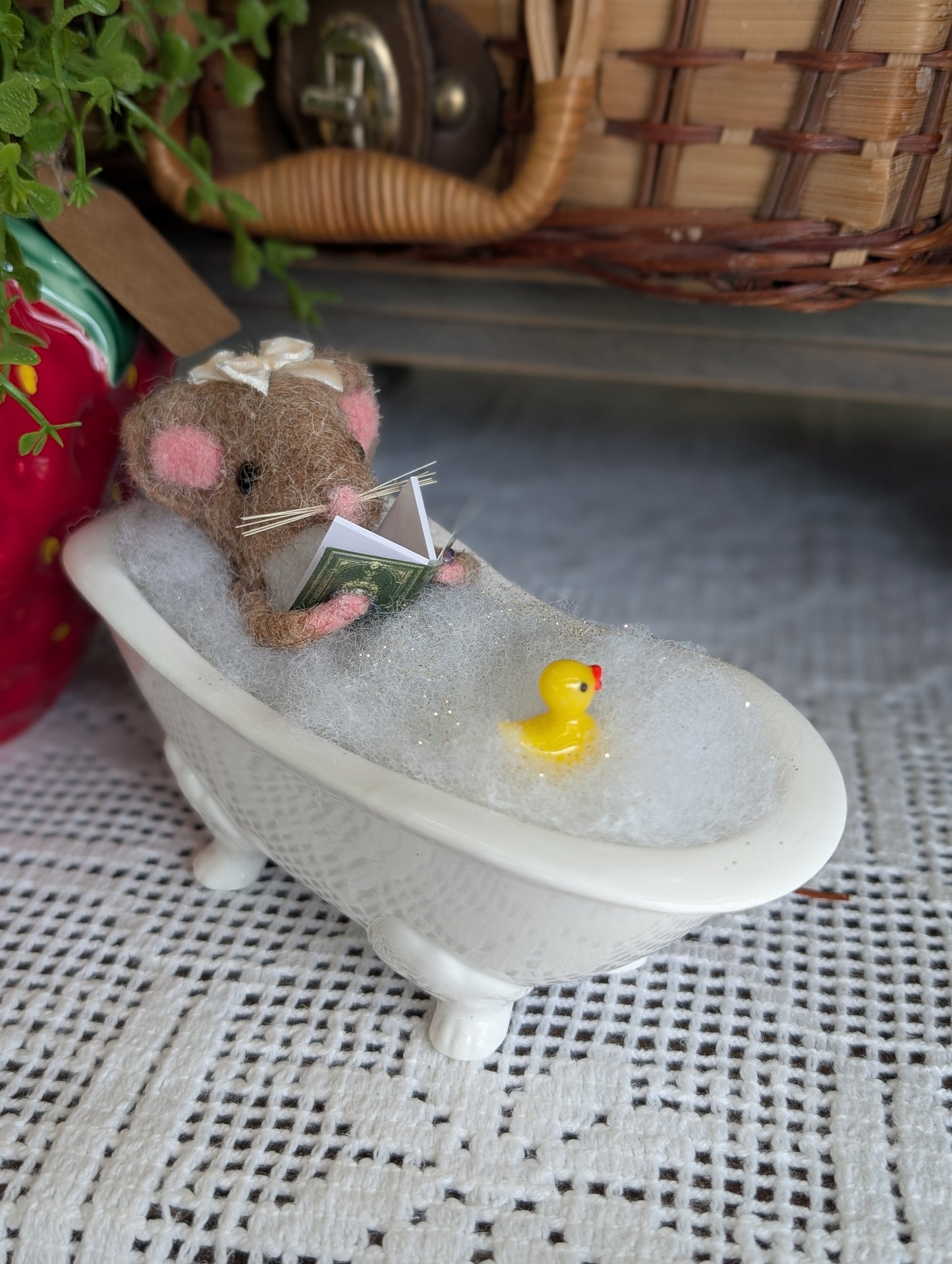 Mouse in bathtub
