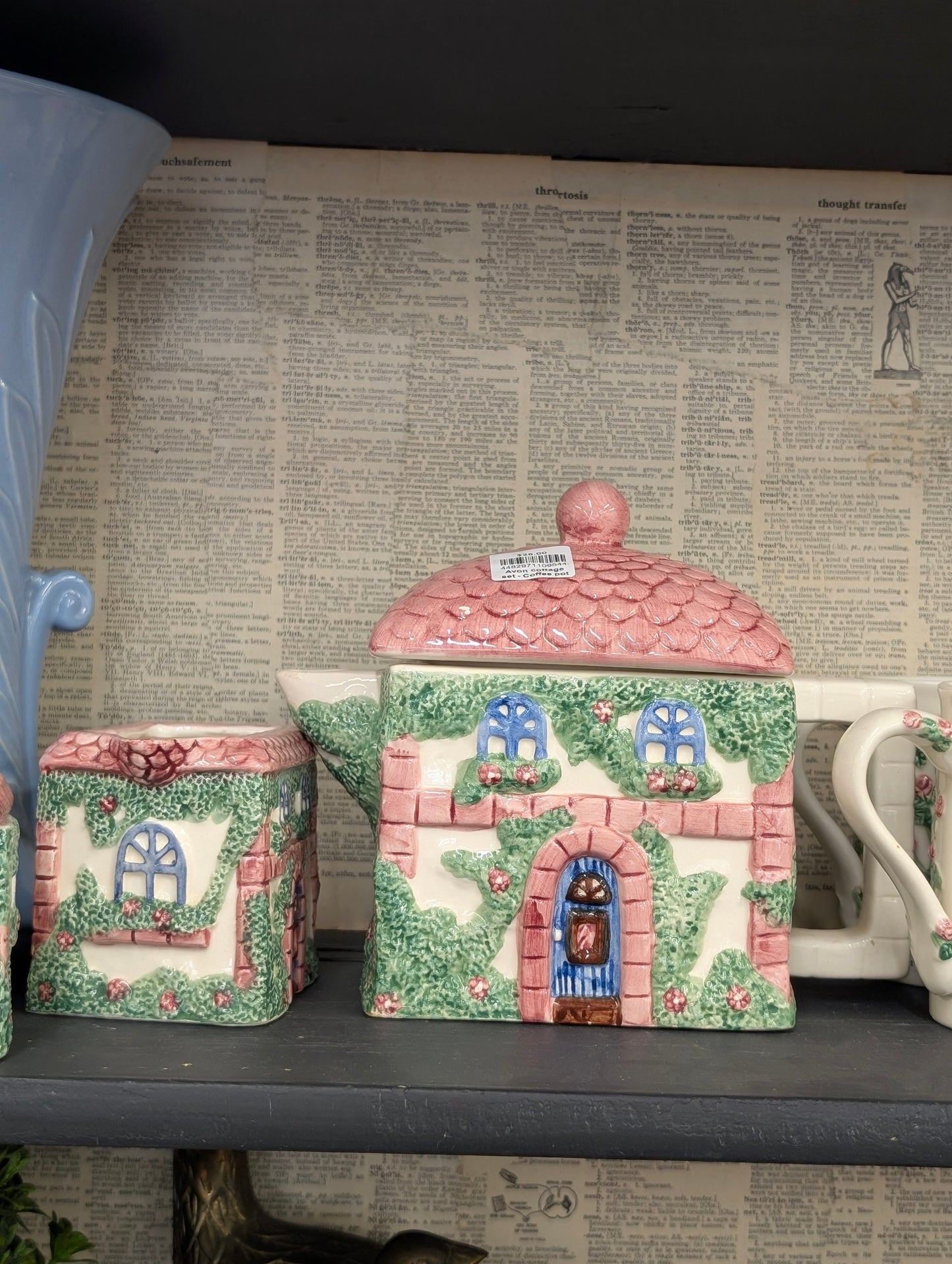Avon cottage set