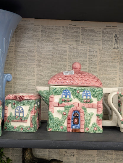 Avon cottage set