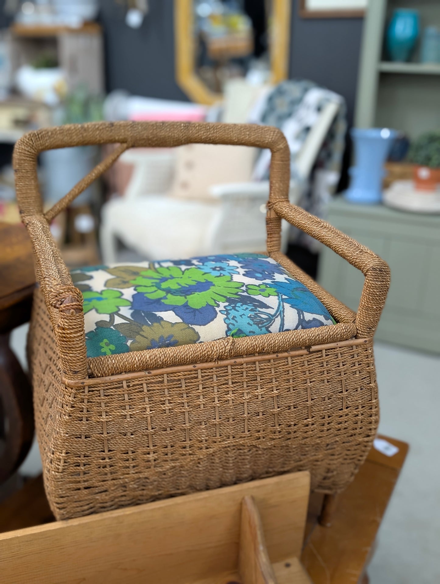 Storage seat