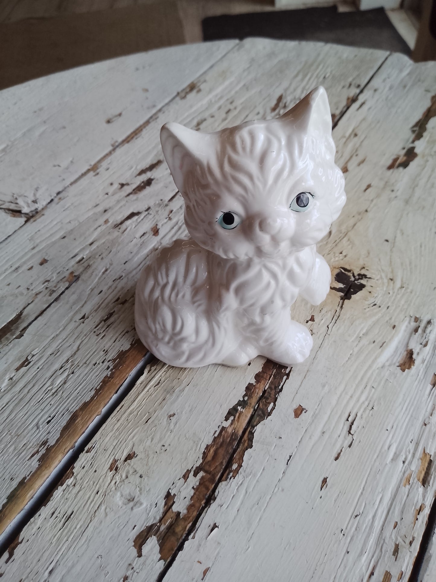 Ceramic White Kitten