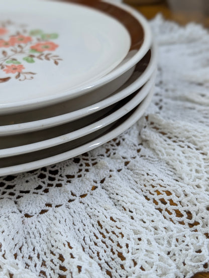 Set of 4 plates