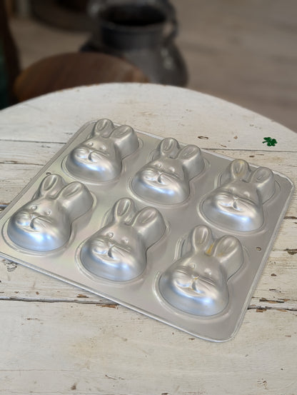 Bunny cake tin